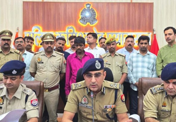 बेटे ने ही की थी मां-बाप, बहन की हत्या, करोड़ों के गहने